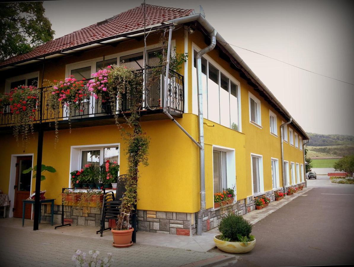 Cazare La Troita Hotel Codlea Luaran gambar