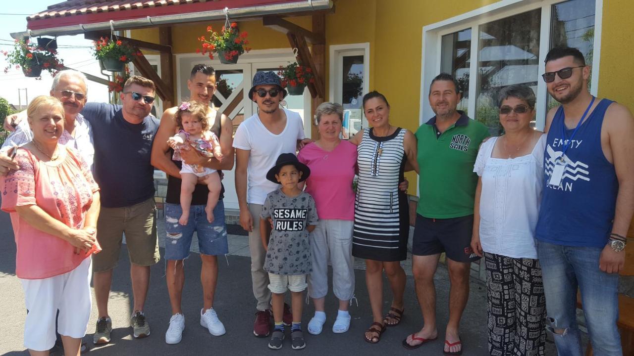 Cazare La Troita Hotel Codlea Luaran gambar