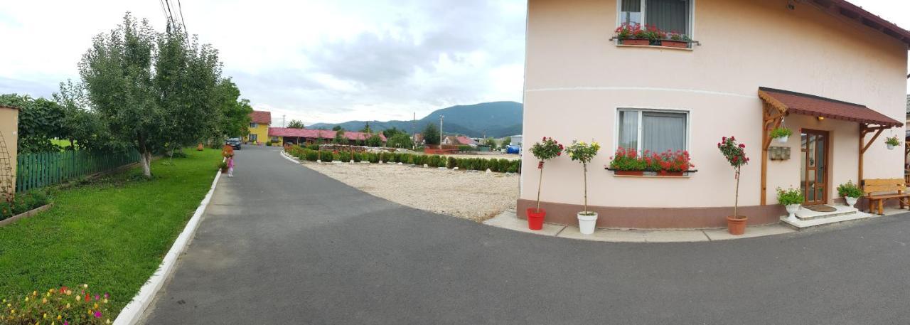 Cazare La Troita Hotel Codlea Luaran gambar