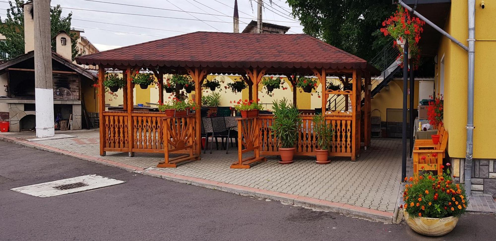 Cazare La Troita Hotel Codlea Luaran gambar